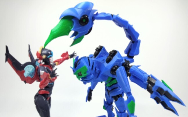 Blue Scorpion: ตดของหุ่นยนต์ตัวเมียตัวนี้หอมมาก!