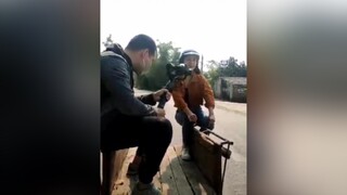 Tay lái lụa đây nhưng mà người khác lái hộ😝 xuhuong photronglang reviewphim