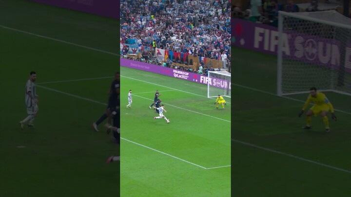 This was almost the greatest goal in a FIFA World Cup Final 😳