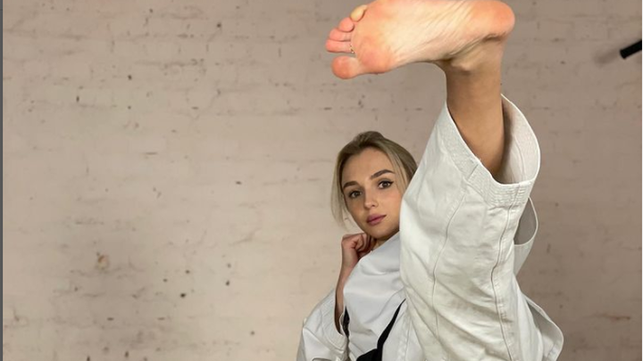 POV: Cô nàng Ola dạy đấm bốc phần 2, ghi hình giữa bom đạn thật không dễ dàng!