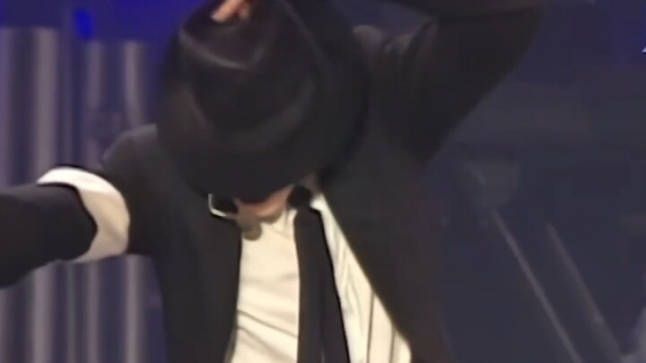 มิกกี้ แจ็คสัน รวมฉากเด็ดสุดเร้าใจ