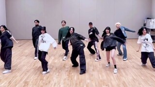 LESSERAFIM x SEVENTEEN Son Goku practice room!