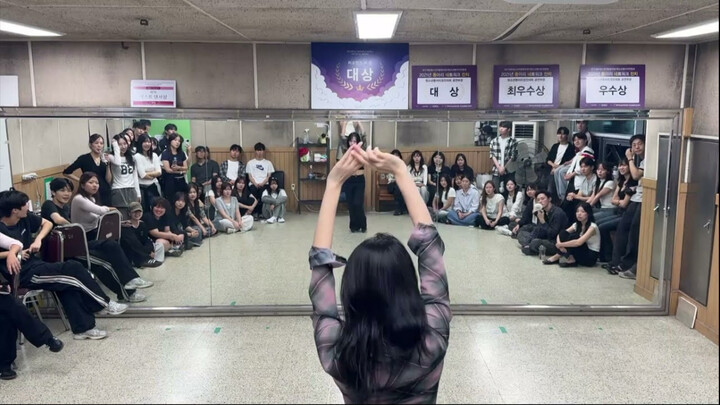 أداء فرقة الرقص بجامعة كيونغبوك الكورية في الفصل الدراسي الثاني لأغنية IVE "XOXO"