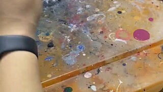 A model shop that can spray paint and glue! I met a master of electrical modification! I also learne