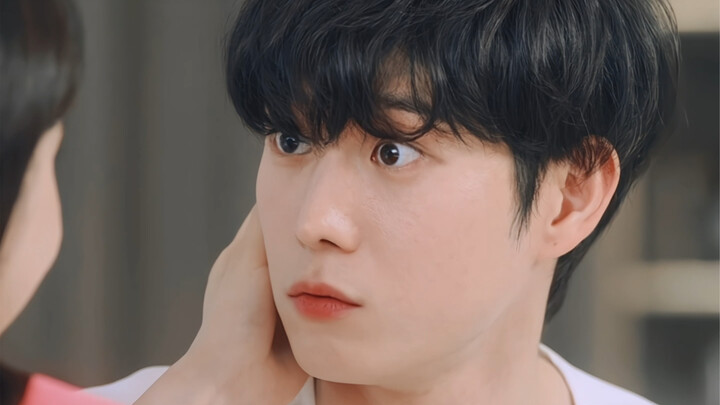 A top-tier superstar turns out to be a lovesick airhead—his girlfriend dumps him on the spot, only f