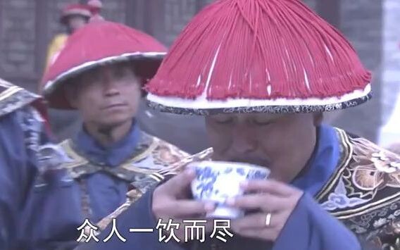 ม้าศึกกระหายน้ำ ขุดดินอย่างบ้าคลั่ง แล้วกลับขุดพบตาน้ำ!