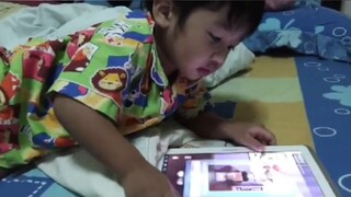 น้องพีเจคุยกับแมวในไอแพคก็ได้ เตียงนอน ที่บ้าน #playtv #พีเจเด็กพิเศษ #shorts