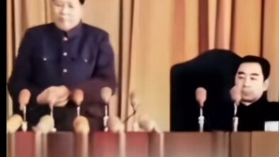 Bác Hồ phát biểu