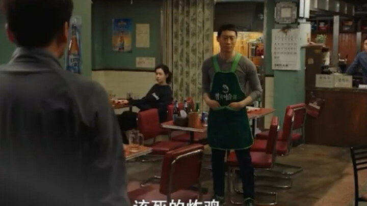 Dibandingkan dengan petugas polisi berpakaian sipil di pinggir jalan yang sudah kita kenal selama tu