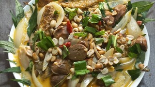 chân nấm đông cô sào rau râm. lạ mà ngon cực kỳ