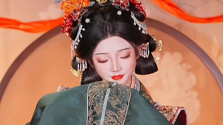 Thiếp nguyện vì phu quân dâng một điệu múa.