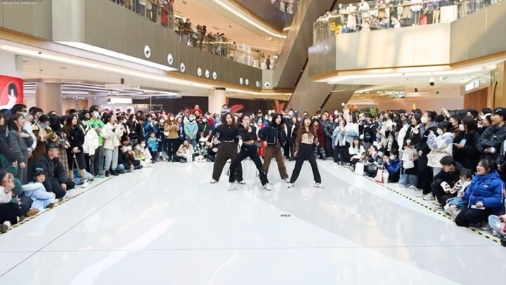 การสนับสนุนอย่างหนักของชาว K-Pop ในฉางชา