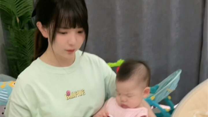 Having a daughter is such a hassle—life has completely changed.