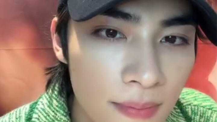 “Anyone who doesn’t know would think he’s wearing a hat just to make you cry” — a friend’s sharp tak