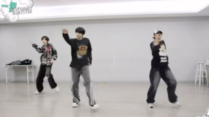 لم يخبرني أحد؟! هل هناك أشياء رائعة كهذه أيضاً؟！！