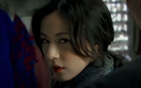 Once she puts on the Buddhist beads, she becomes a big shot in the lesbian circle [million-dollar tr