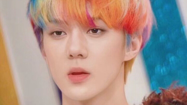 【อู ซีฮุน】มีใครจะปฏิเสธหัวรุ้งได้จริงๆ เหรอ? ซีฮุนหัวรุ้ง ฉันขอชมรอบสุดท้ายอีกสักพันล้านครั้งเลย!!!