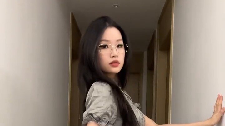 New Chinese/French/American 7 dresses to try on 163/50 pear | UNIFREE