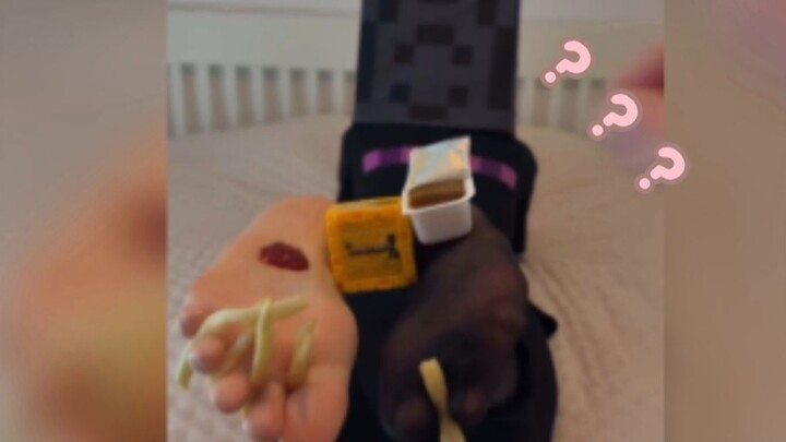 «مهرجان سلوكيات الحيوانات المربكة 386» الجزء الخاص بالبشر