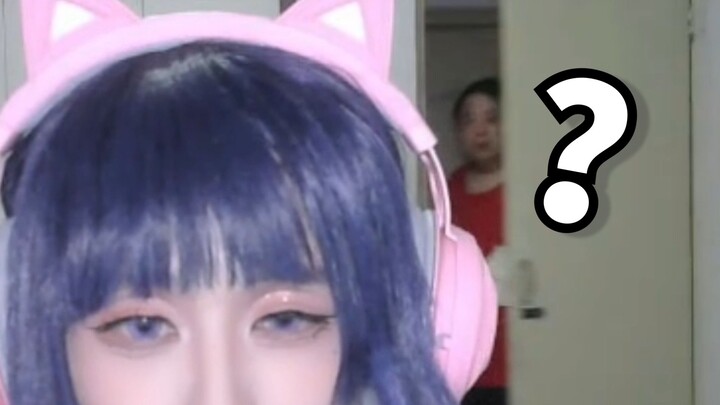 When my dad found out I was livestreaming dressed as a woman...