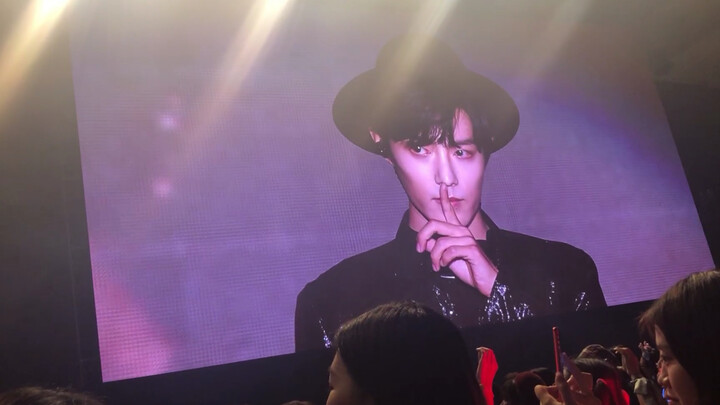 【Bo Jun Yi Xiao】Ketika kita memanggil Xiao Zan dan ketika kita memanggil Wang Yebо, senyuman pilih k