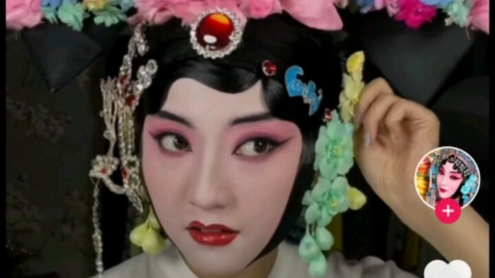【TikTok】สาวจีนแต่งหน้าแบบงิ้วปักกิ่งสุดดื่มด่ำ ยอดไลก์พุ่งกว่าเจ็ดล้าน