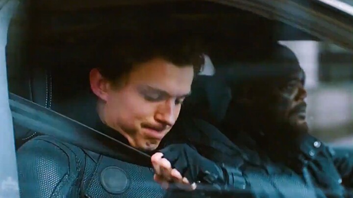 When Earth is no longer in danger, superheroes become the greatest threat!!