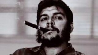 (Che Guevara) Sau khi chúng ta rời đi, họ sẽ xây trường học và bệnh viện cho các bạn và tăng lương c