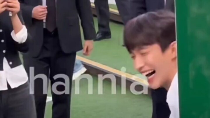 DK เกือบถูกแฟนคลับผู้ชายของเหวินจวิ้นฮุยหัวเราะจนตาย