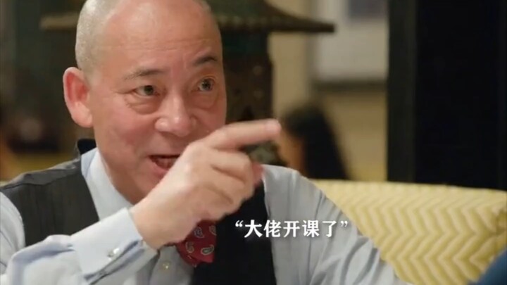 “Có ông ngoại chỉ bảo như vậy, muốn không thành công cũng khó!”