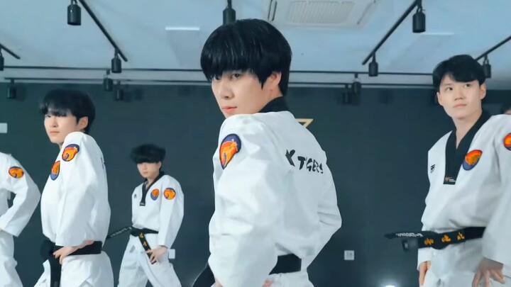 边贤珉｜百万播放虎队Fearless翻跳｜大C位珉珉｜迷晕我了迷晕我了迷晕我了｜220713