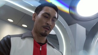 Seorang Kyriarodite, memperlihatkan sifat asli setiap orang