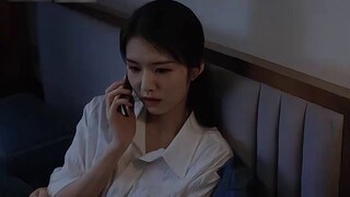 Năm người bị nam chính lừa gạt đã phát hiện ra vụ lừa đảo, nhưng họ không biết rằng họ vẫn đang tron