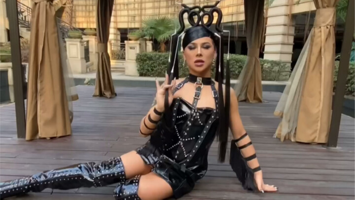 From Afar She Looks Like a Spider Demon, Up Close She’s Cardi B! Epic! Cardi B Applauds Her Own Make