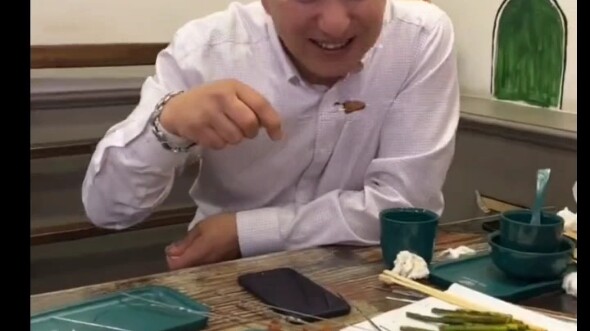 สามรุ่นเหมือนกัน