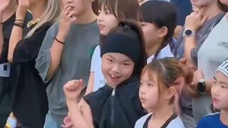 抽象🇰🇷人，街头乱舞这一块