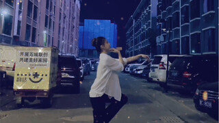 Chúc mừng Tết Trung Thu! Sống thật tốt dù xa nhà nhé. Nhớ ăn bánh trung thu khi về nhà nhé.