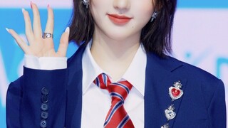 Holy crap! Hime-shin has arrived! I finally understand why Dispatch is using her photo as their prof
