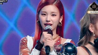 المركز الأول لأول مرة! إيتزي "Ma.fi.a.In the morning" المركز الأول + عرض إضافي مباشر