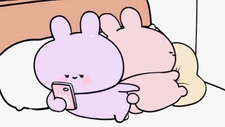 هل يمكنك أن تكون جادًا قليلًا وتكفّ عن اللعب بالهاتف؟