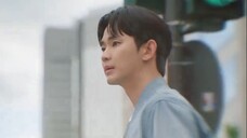 韩剧《眼泪女王 》浪漫终于开始了?! 💗 贤佑和海仁之间的爱情重新点燃?另,贤佑 寻找再次失踪的海仁海仁在熙熙攘攘街道上晕倒了?病情越来越严重?