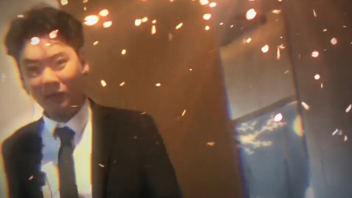 Bos: Kebetulan sekali, isian wontonnya baru saja habis.