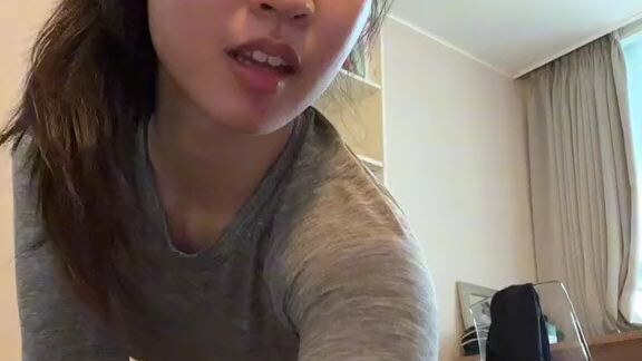 😊