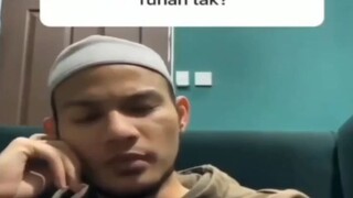 Hem bikin dunia sendiri aja