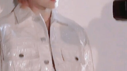 【Choi Seung-cheol】Ngẩn người ra… vừa ngước mắt lên đã thấy như Han So-hee biến thành nam…