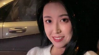 Aku tidak tahu apa yang dipikirkannya, tetapi melihatku seperti ini, dia mungkin menyerah...