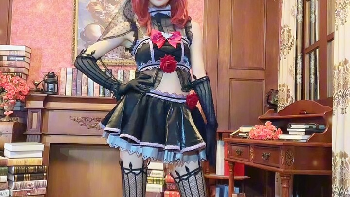 I feel like Maki’s outfit really suits this song!