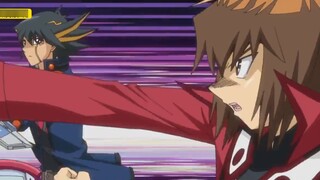 Trận chiến cuối cùng! Đối mặt với ba Yu-Gi-Oh chính, kẻ phản diện không còn cơ hội nào cả.