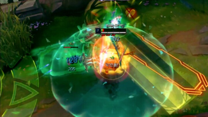 Sword Maiden: Boss! Log out! I'm done playing against those power-levelled monsters!