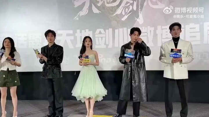 Cheng Yi answers the question. [เล่ห์รักเพลงดาบ Sword and Beloved]